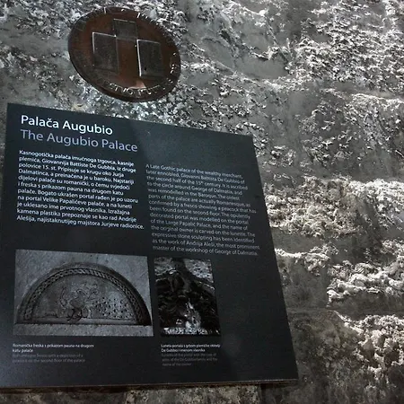 게스트하우스 팰리스 아우구비오 4*