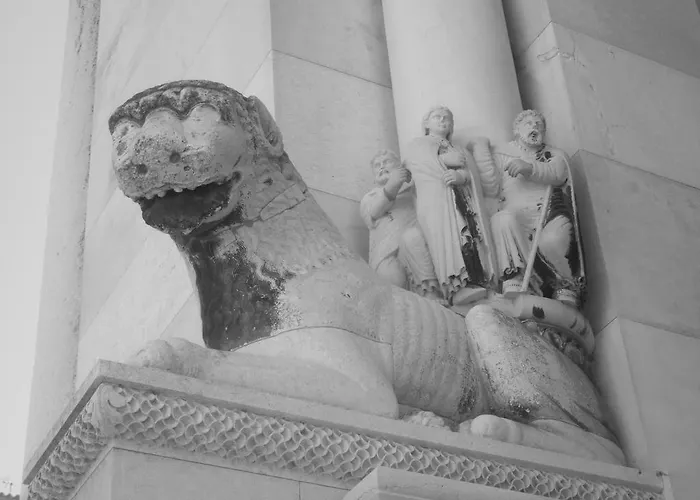 Гостьовий будинок Palace Augubio